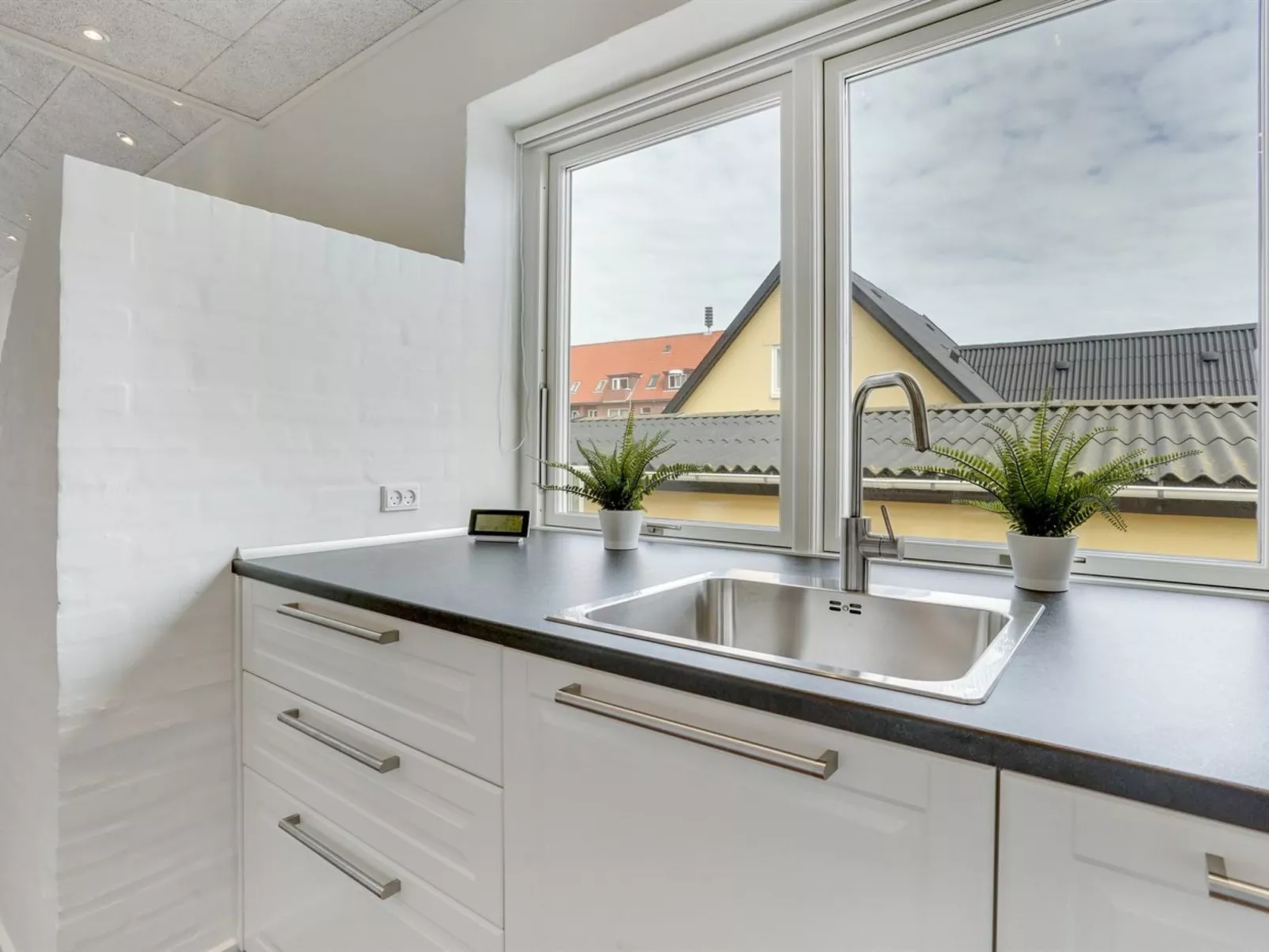 "Teodosij" - 1.1km from the sea-Inside