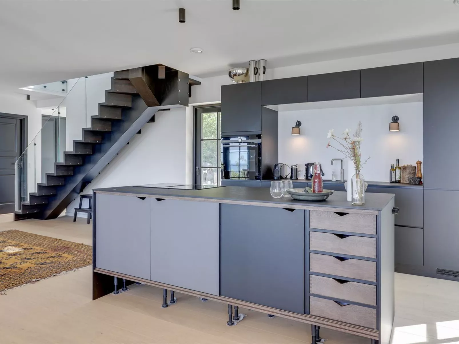 "Thormoth" - 200m from the sea-Inside