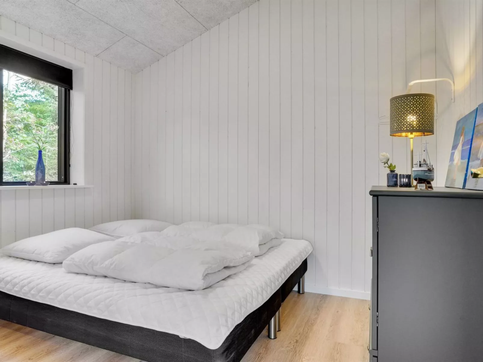 "Sinna" -  from the sea-Drinnen