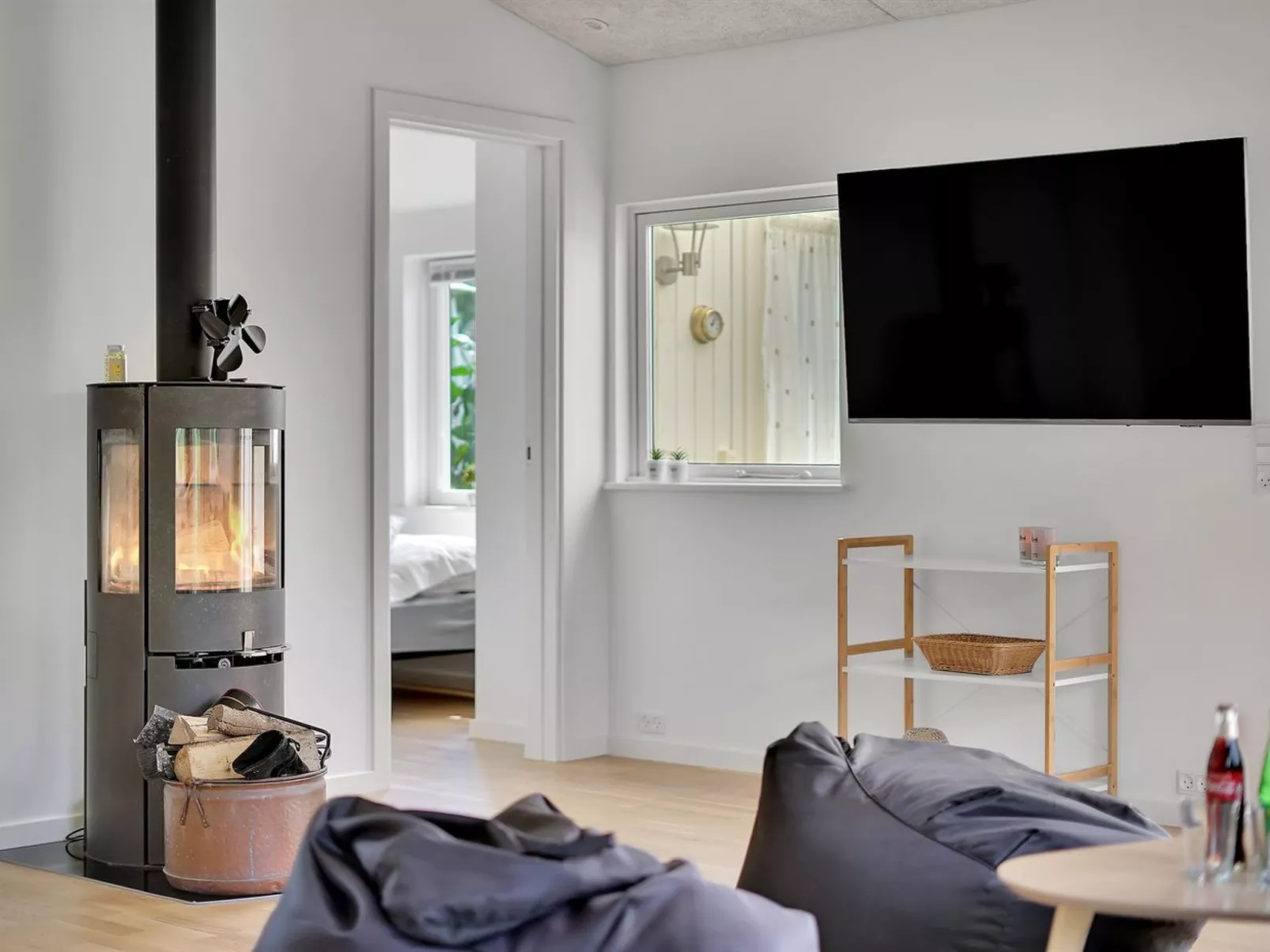 "Fentje" - 375m to the fjord-Inside