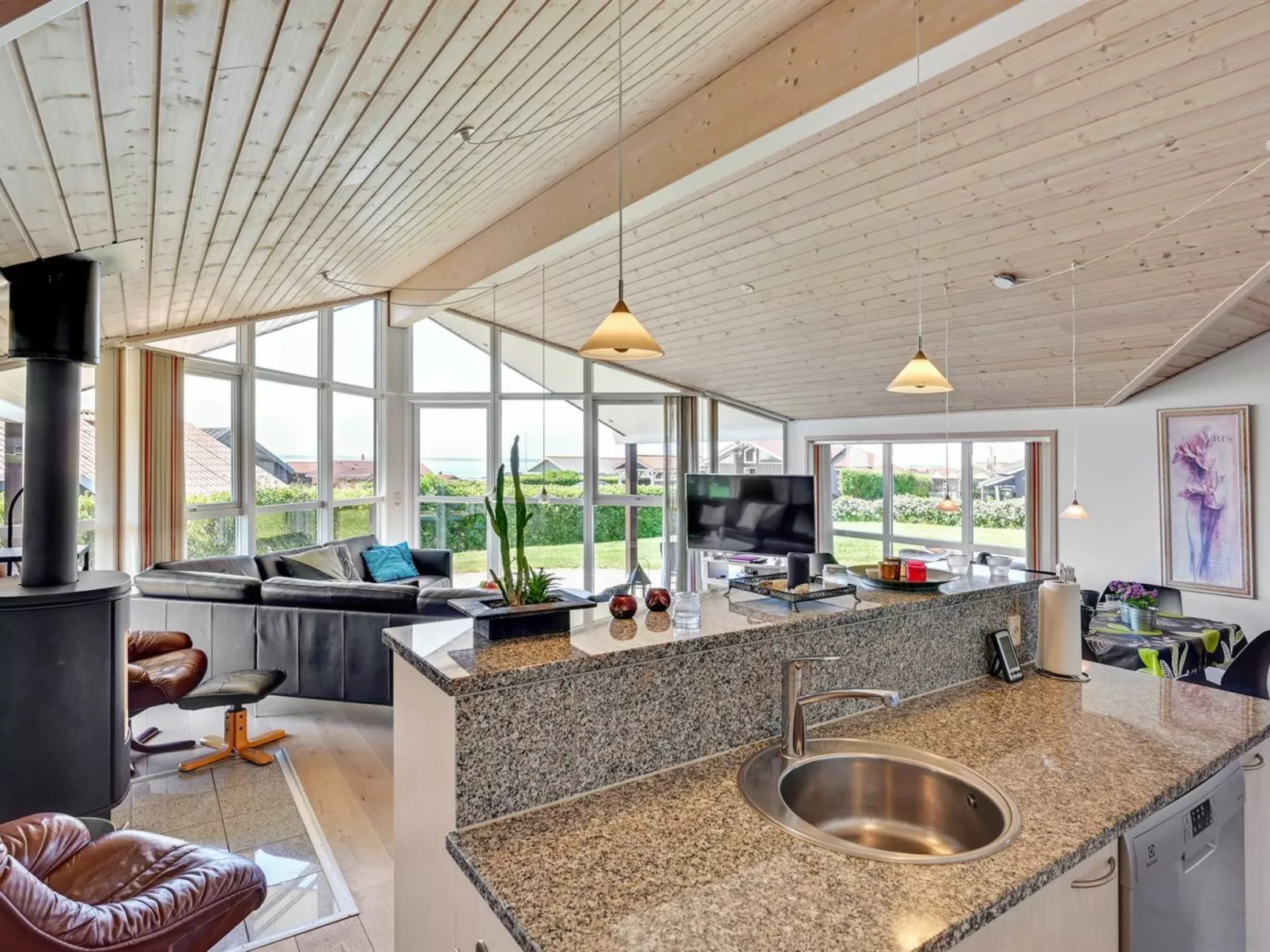 "Guthmar" - 350m to the fjord-Inside