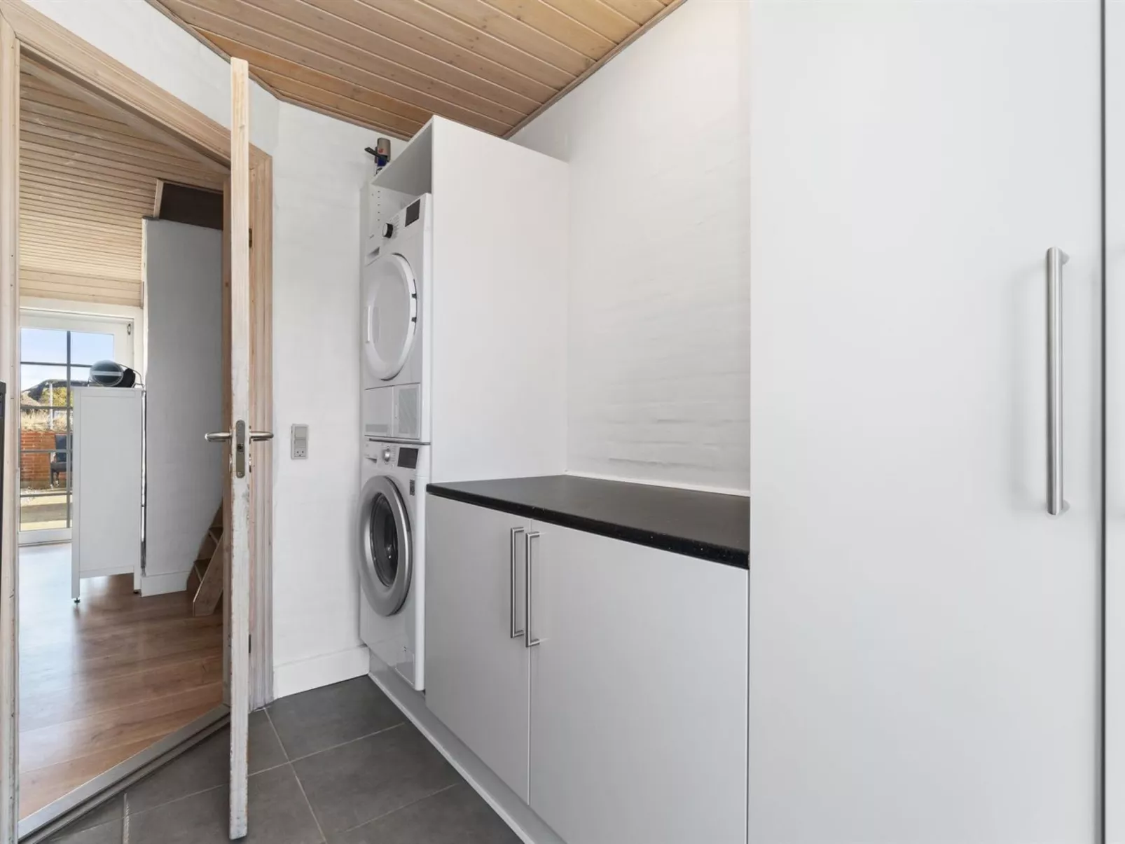 "Lemmikki" - 1.5km from the sea-Inside