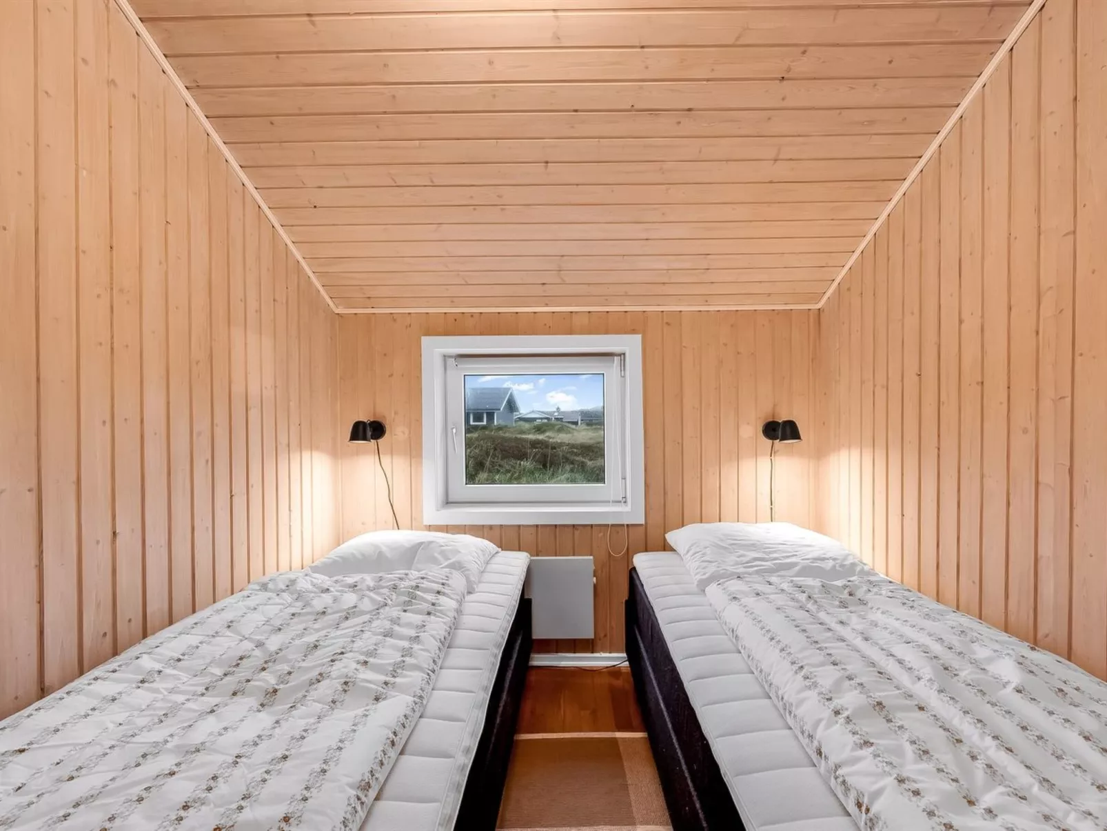 "Elnur" - 100m from the sea-Inside