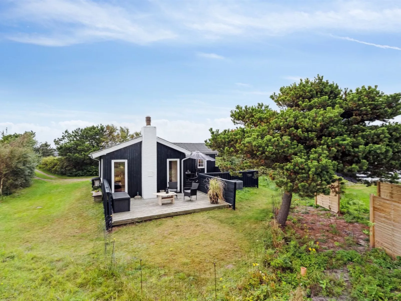 "Swana" - 550m from the sea-Outside