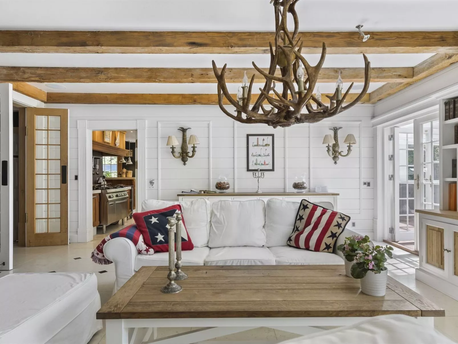 "Titia" - 1.2km to the fjord-Dedans