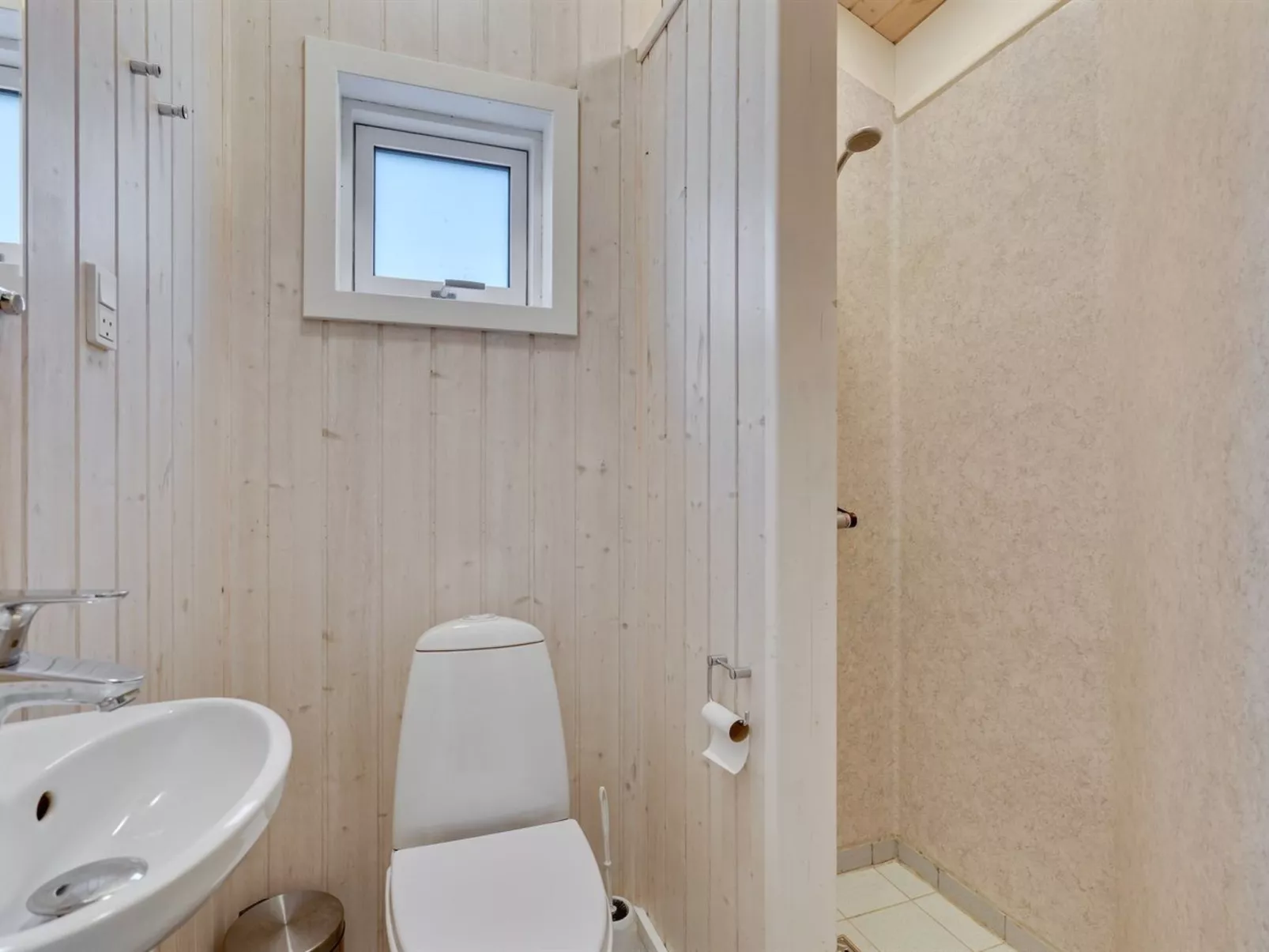 "Rik" - 350m from the sea-Drinnen