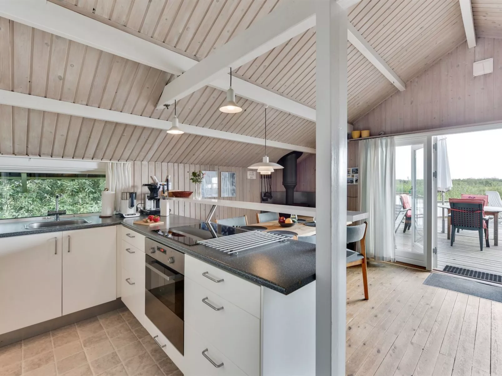 "Kylli" - 600m from the sea-Drinnen