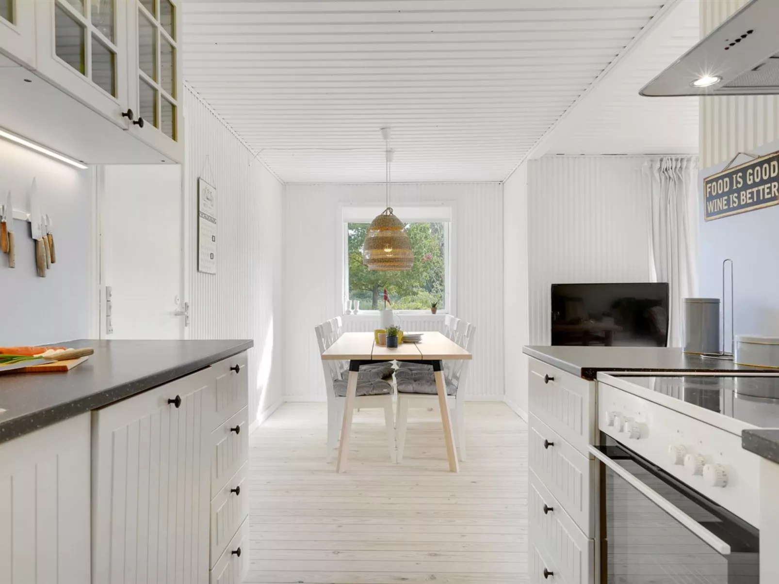 "Aksa" - 400m from the sea-Inside