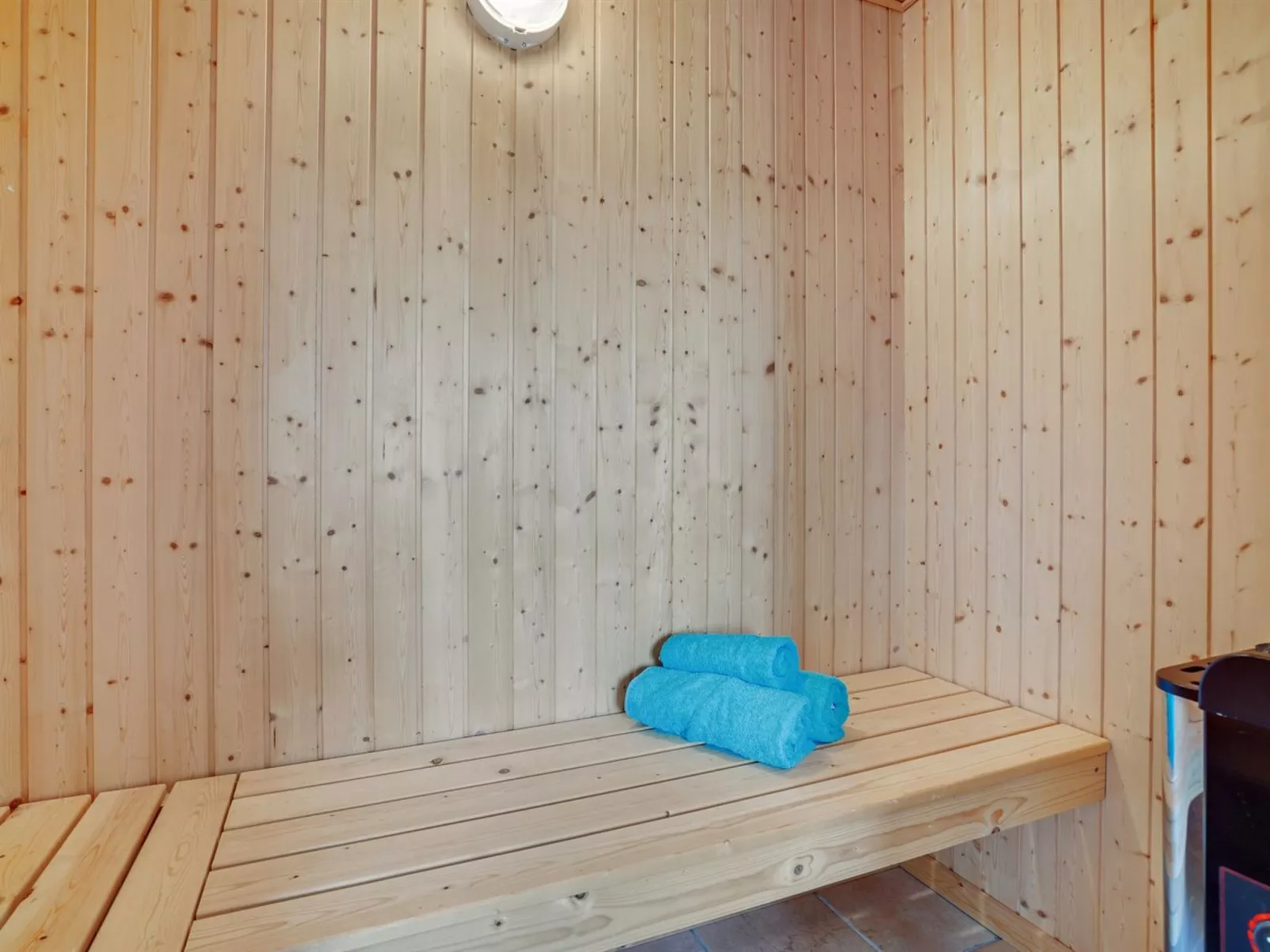 "Eike" - 250m from the sea-Drinnen