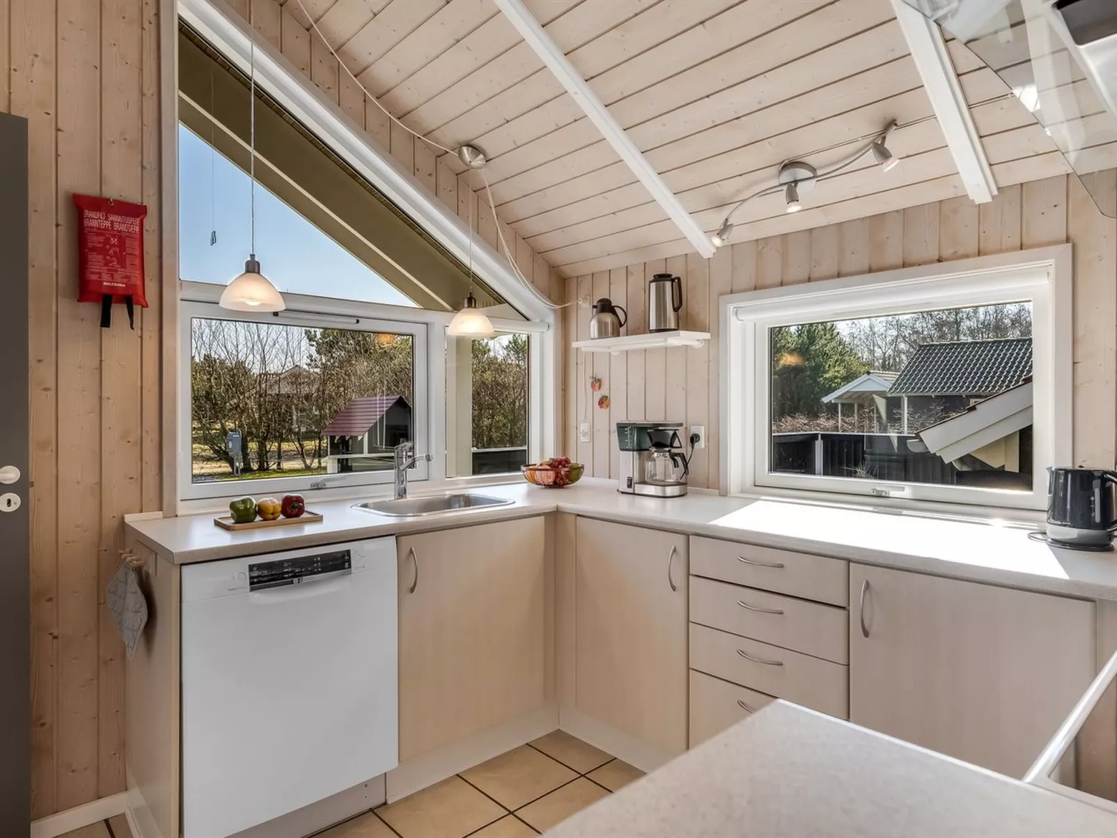 "Germaine" - 1.2km from the sea-Inside