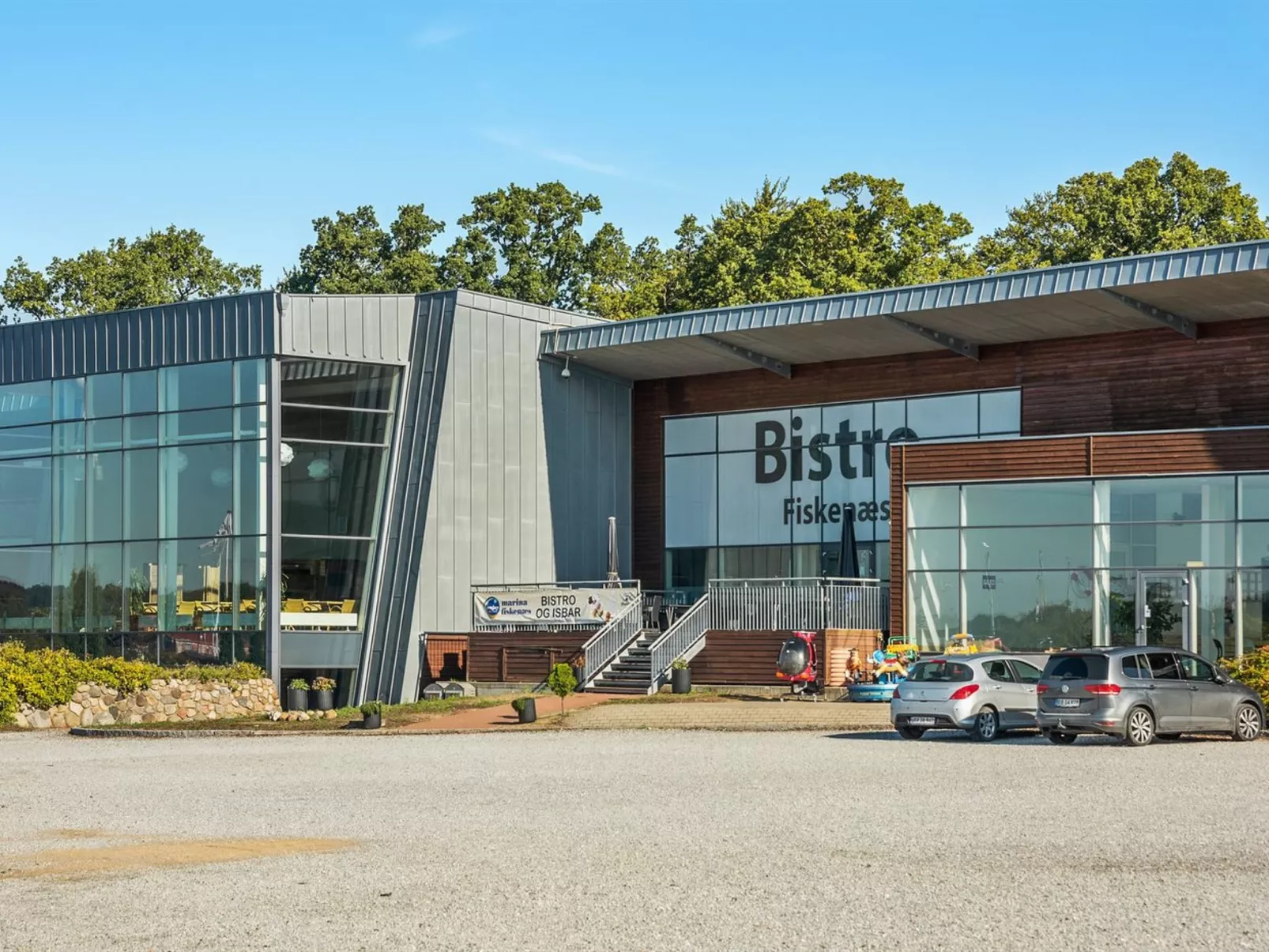 "Åse" - 100m to the fjord-Outside