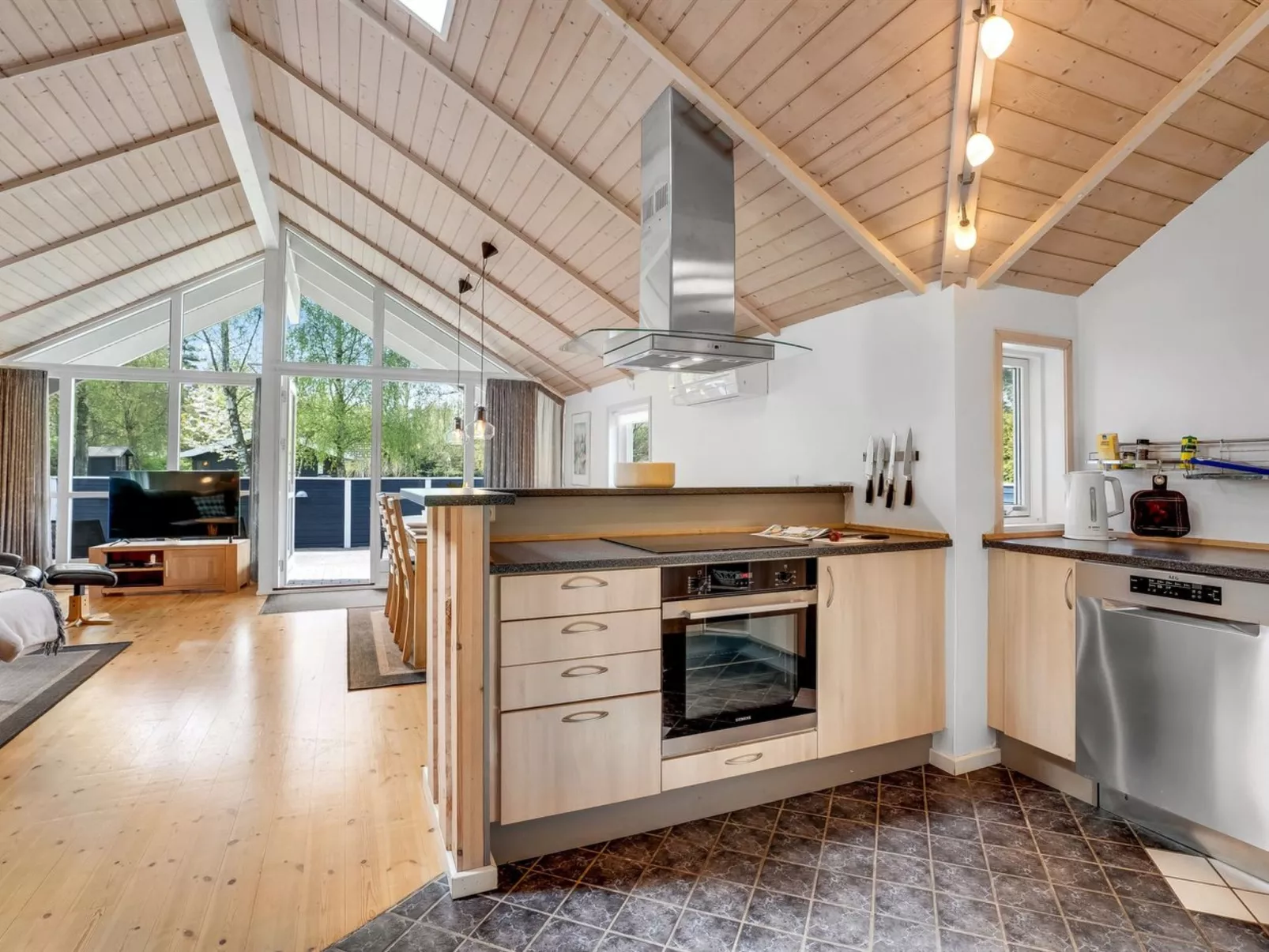 "Alger" - 800m from the sea-Drinnen