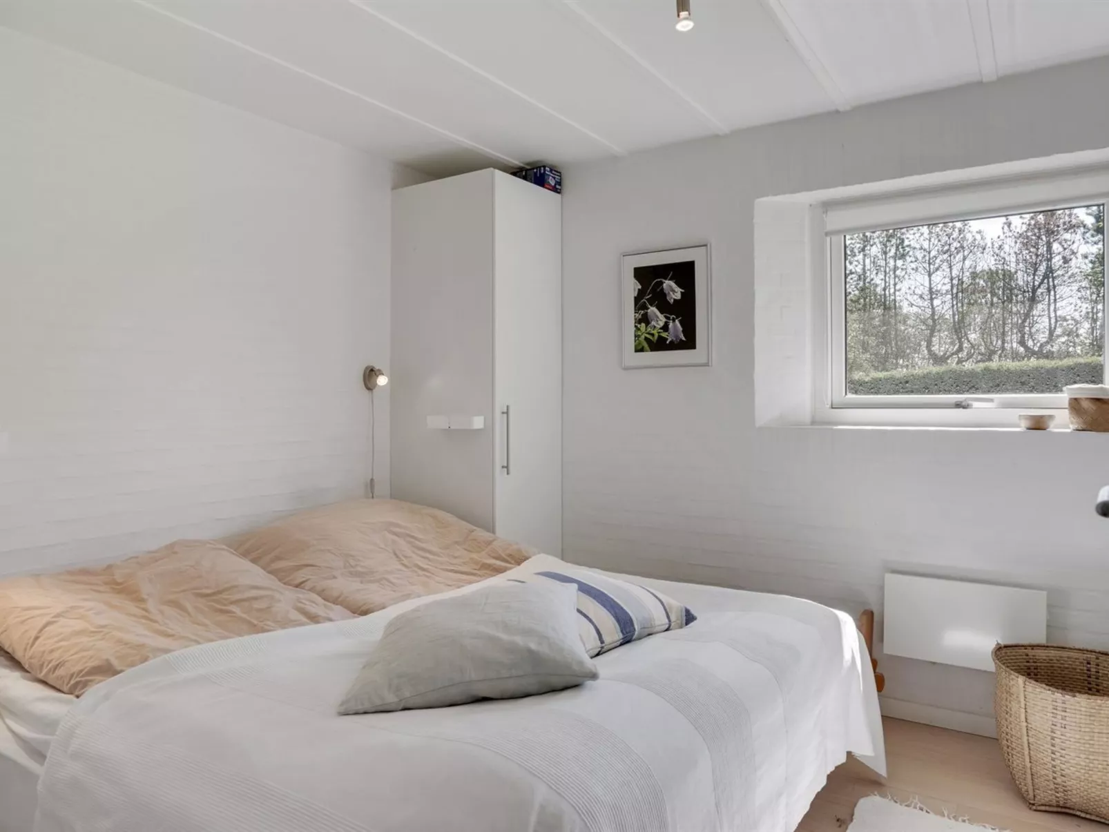 "Angelarij" -  from the sea-Drinnen