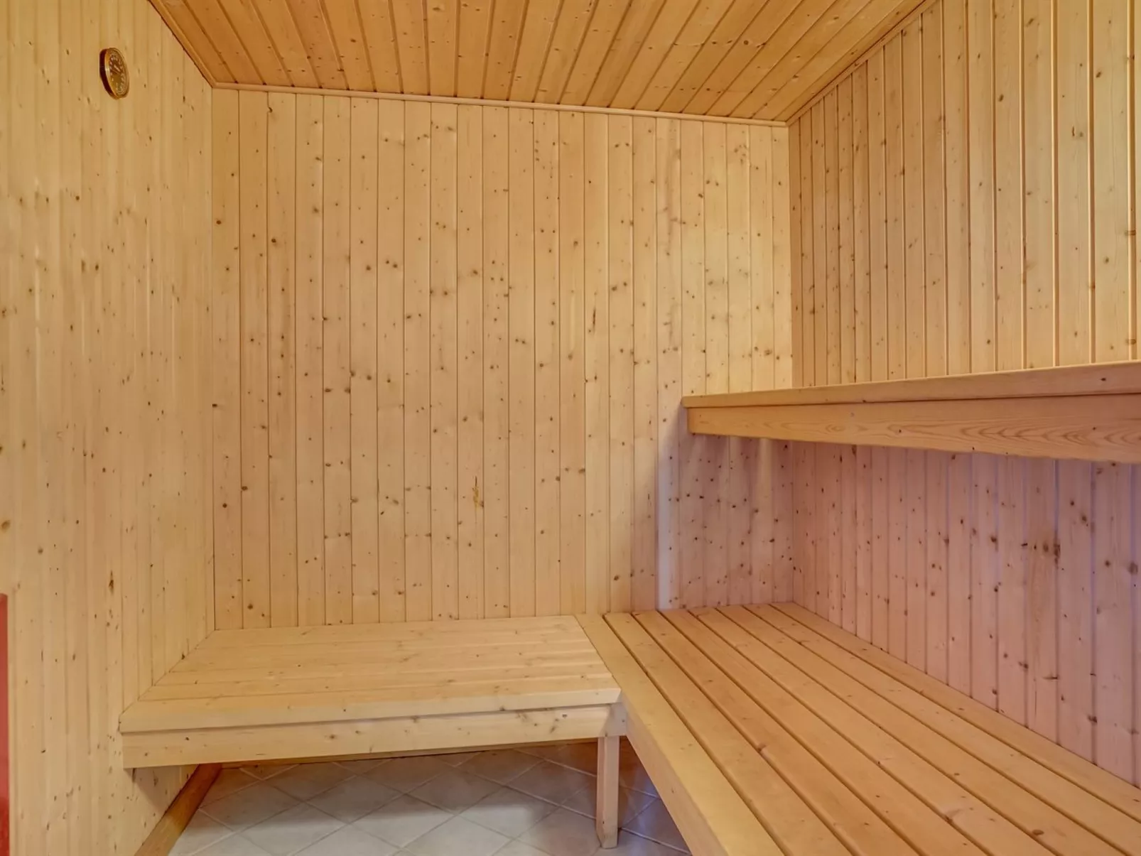 "Bodulf" - 600m from the sea-Inside