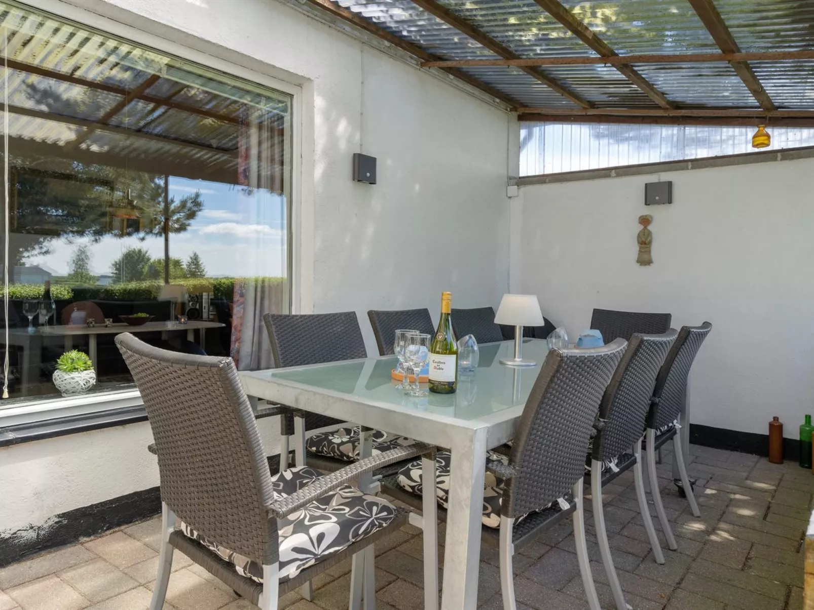 "Slavjanka" - 2km from the sea-Outside