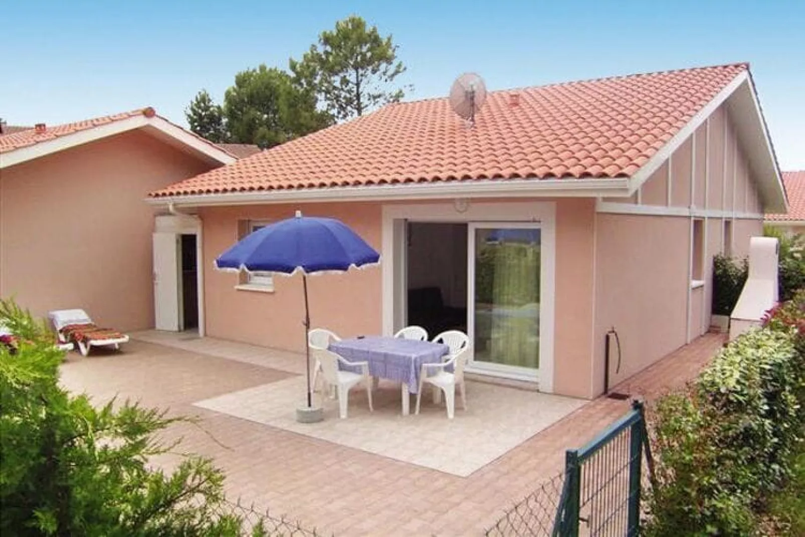 Terraced house Moliets-Exterior summer