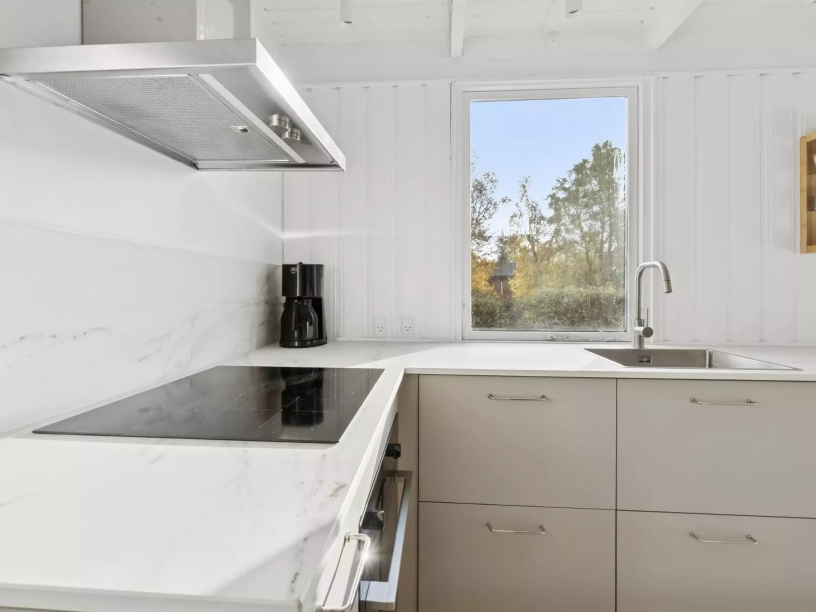 "Anni" - 250m from the sea-Inside