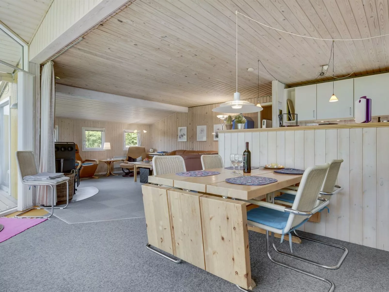 "Virpi" - 400m from the sea-Inside