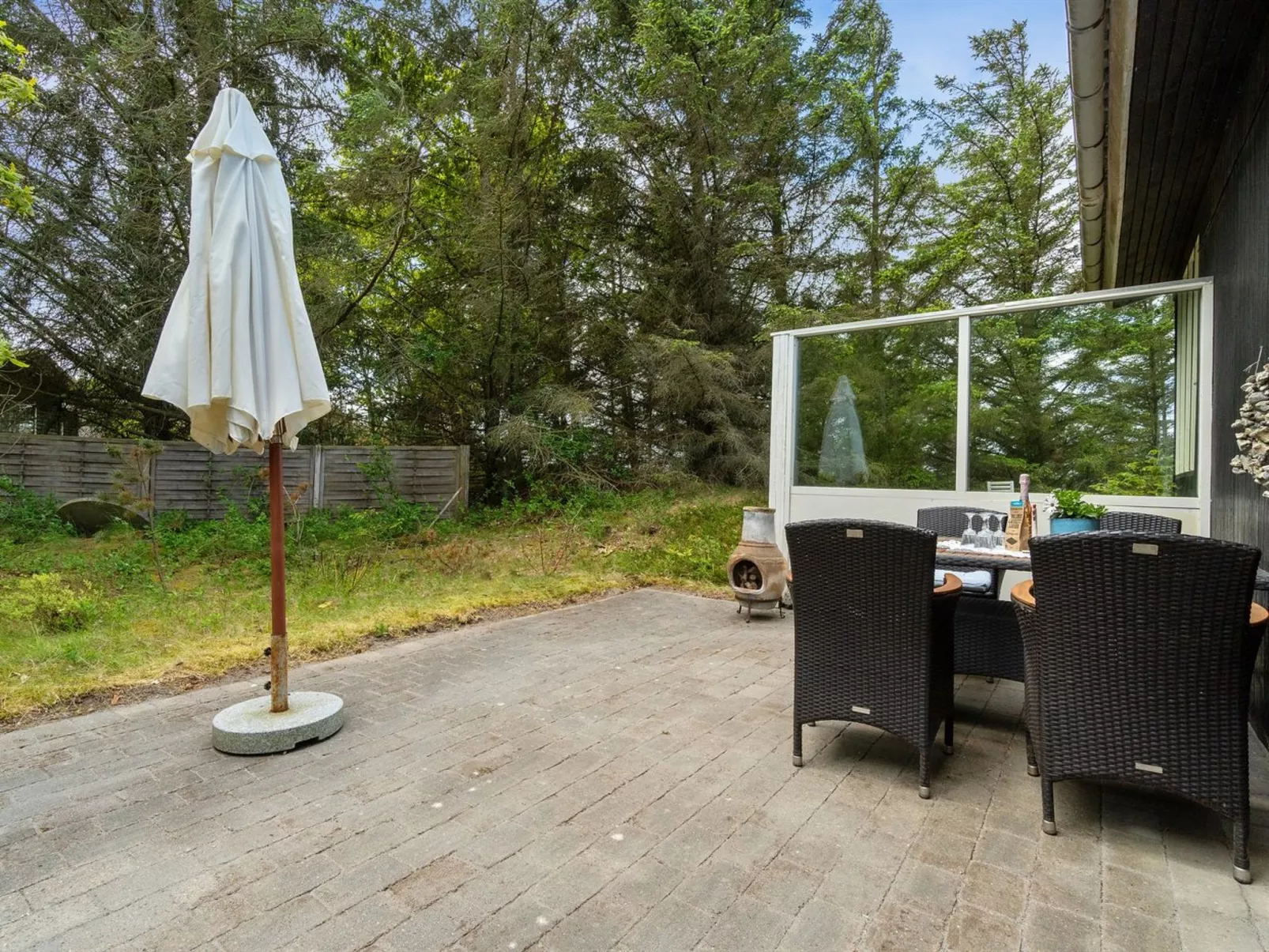 "Freda" - 100m to the fjord-Outside