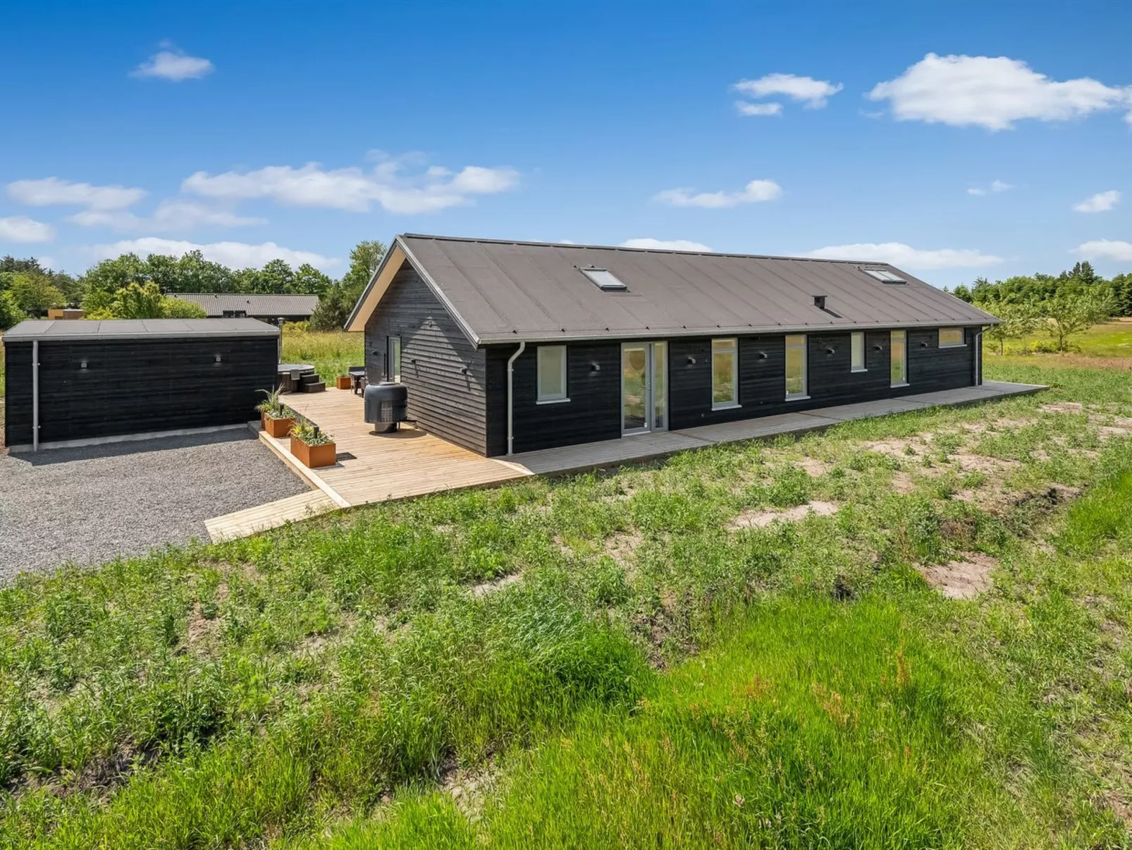 "Måns" - 500m to the fjord-Outside