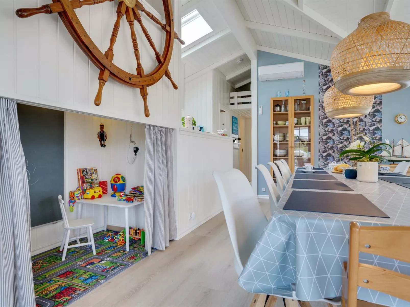 "Fido" - 300m from the sea-Dedans