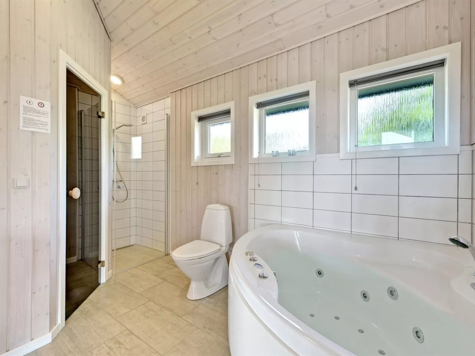 "Chrisse" - 550m from the sea-Inside