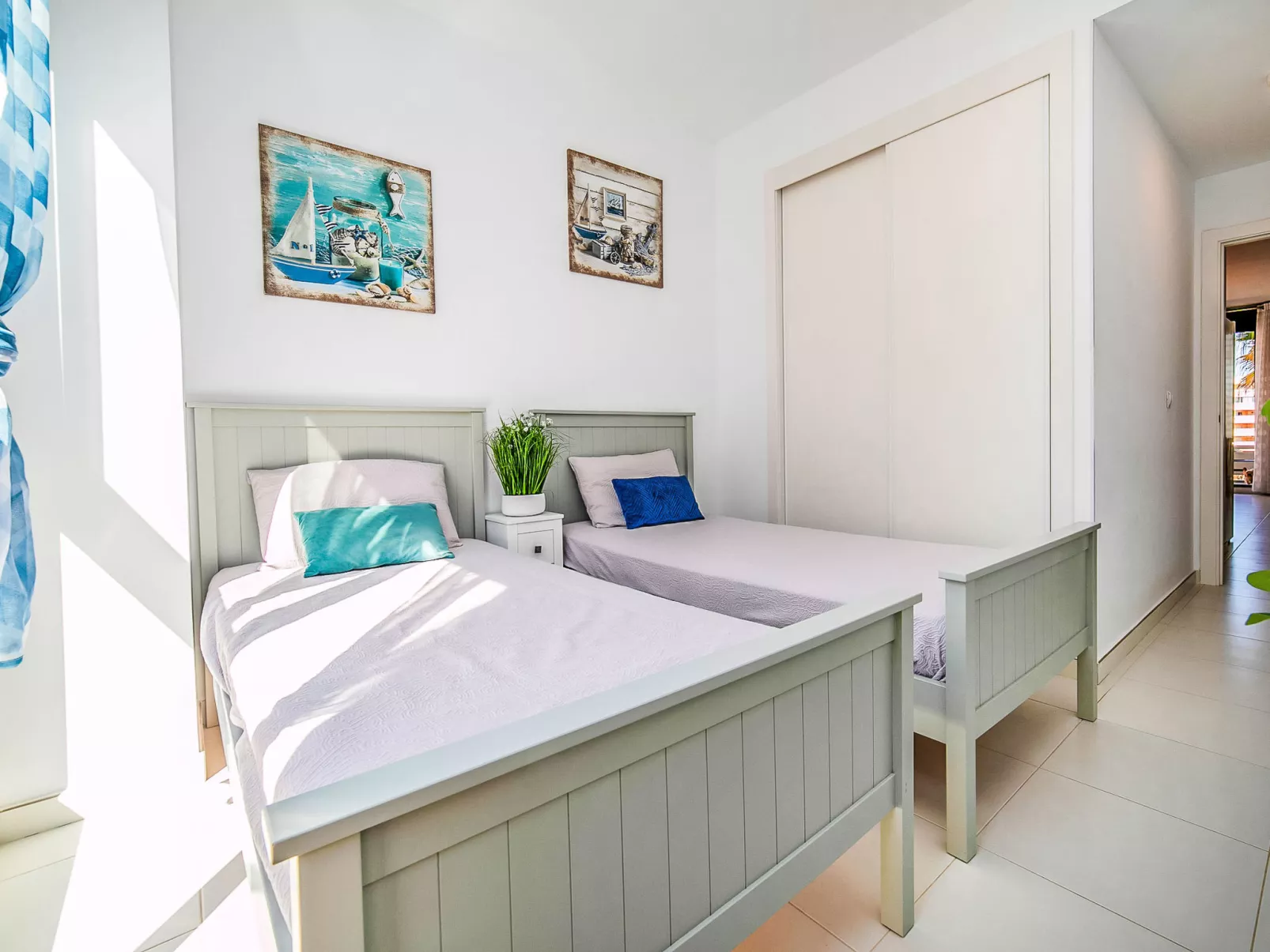 Calpe Beach II-Inside