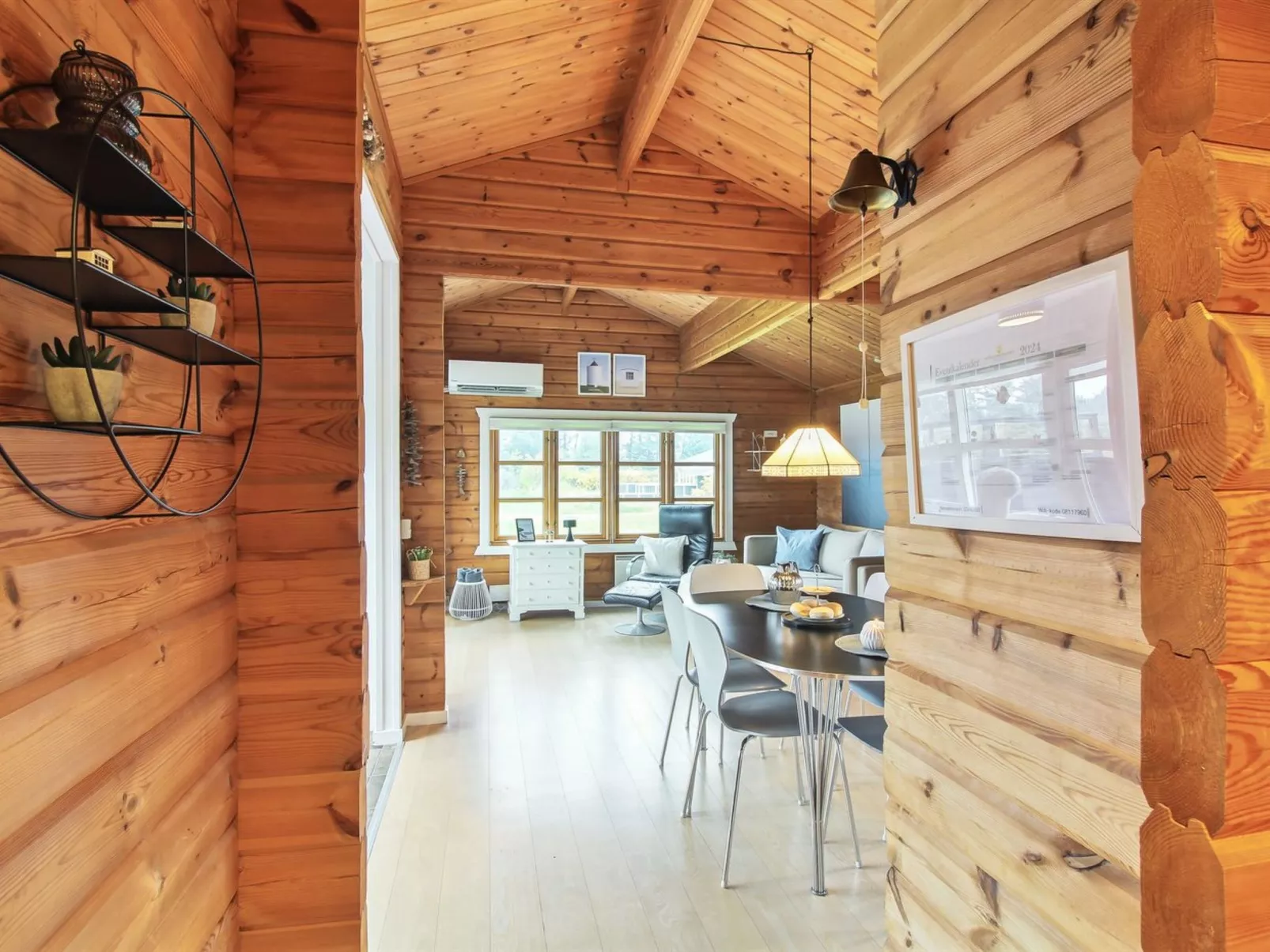 "Awarth" - 500m from the sea-Inside