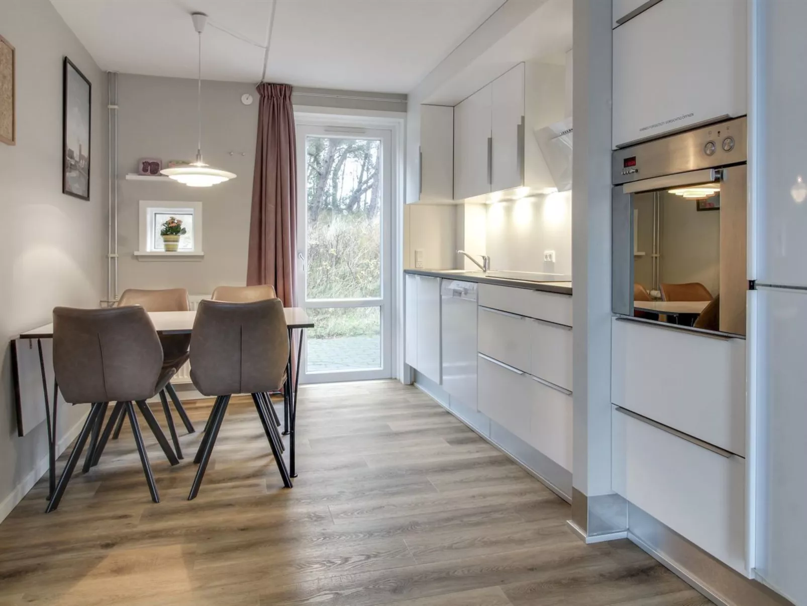 "Anouk" - 1.7km from the sea-Dedans