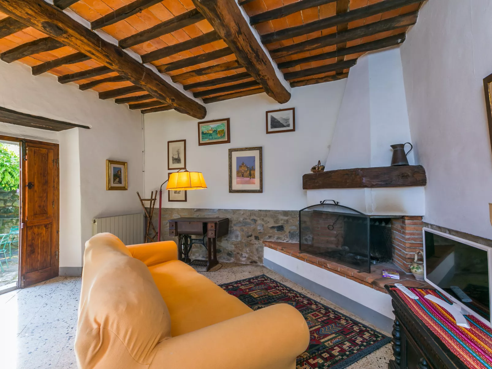 Podere Villa / Apt. Gigi-Inside