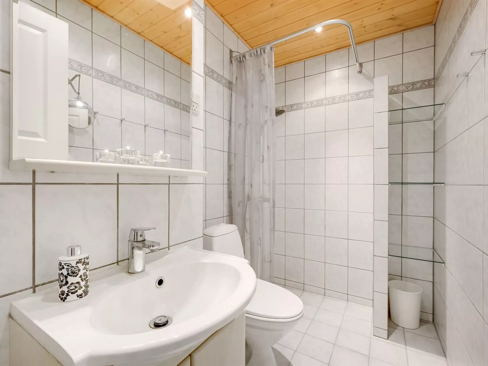 "Raimo" - 50m from the sea-Drinnen