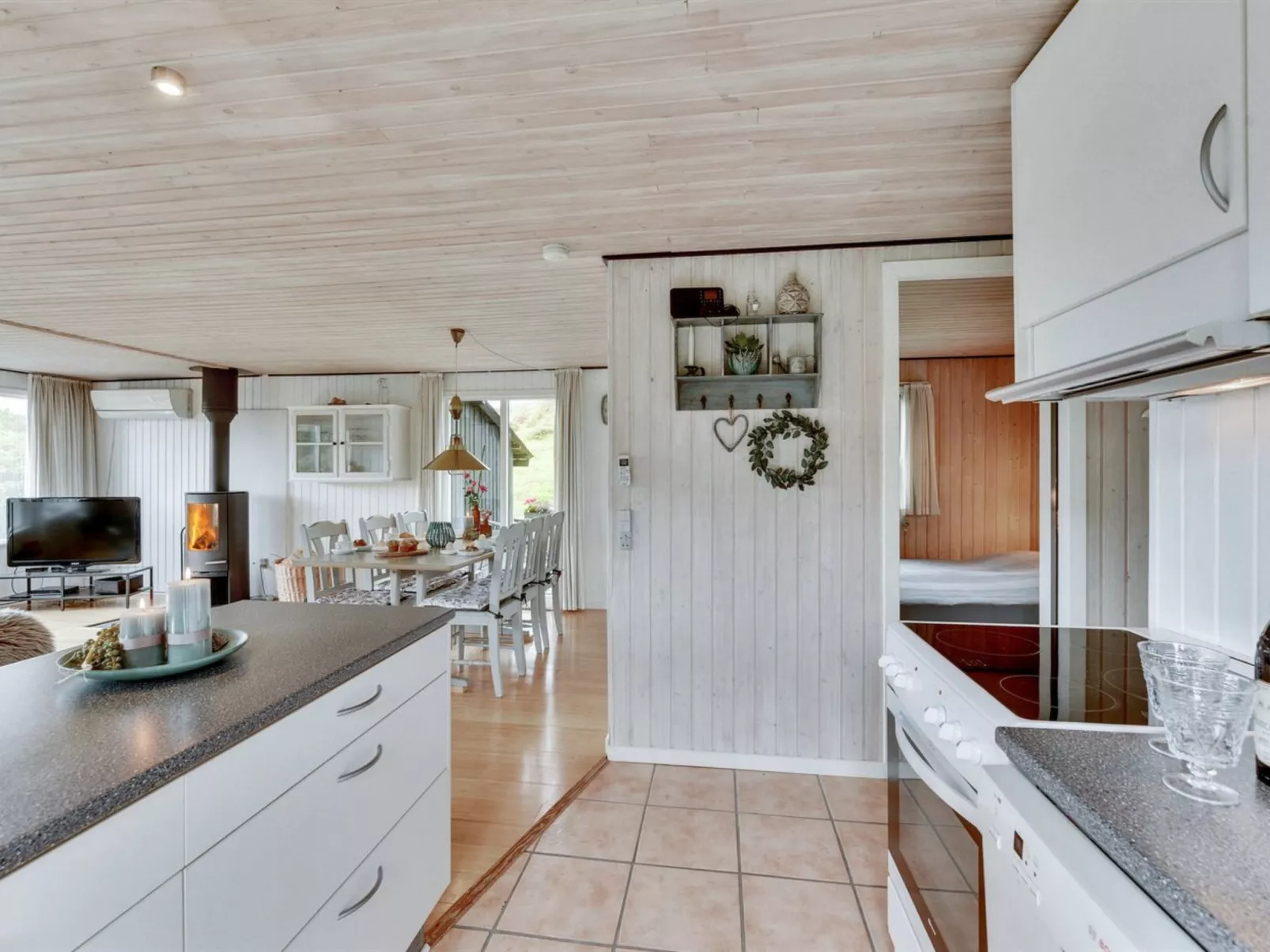 "Hélène" - 400m from the sea-Inside