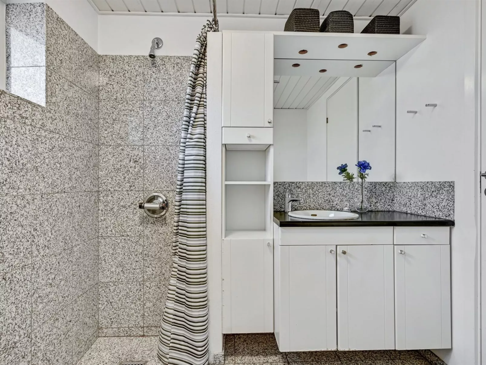 "Frauke" - 1km from the sea-Drinnen