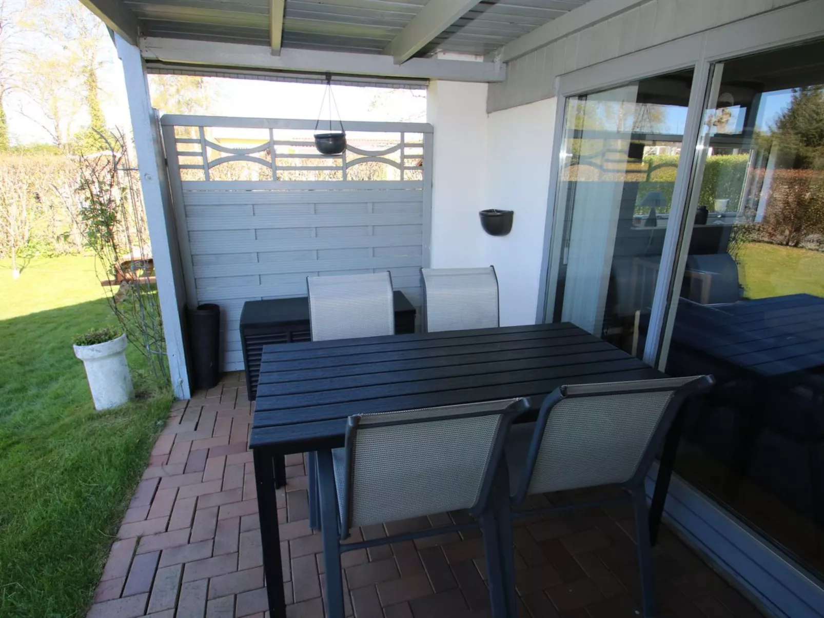 "Sauli" - 200m to the fjord-Draußen