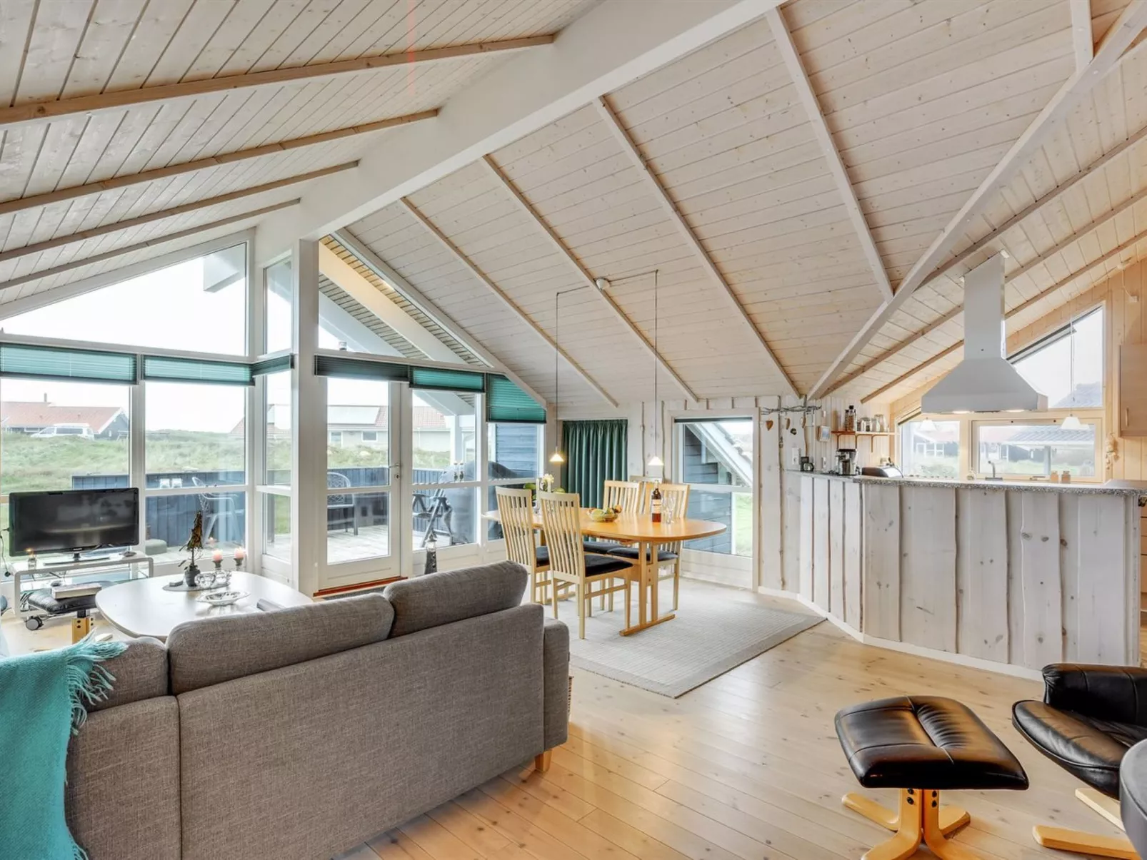 "Thyrger" - 550m from the sea-Inside