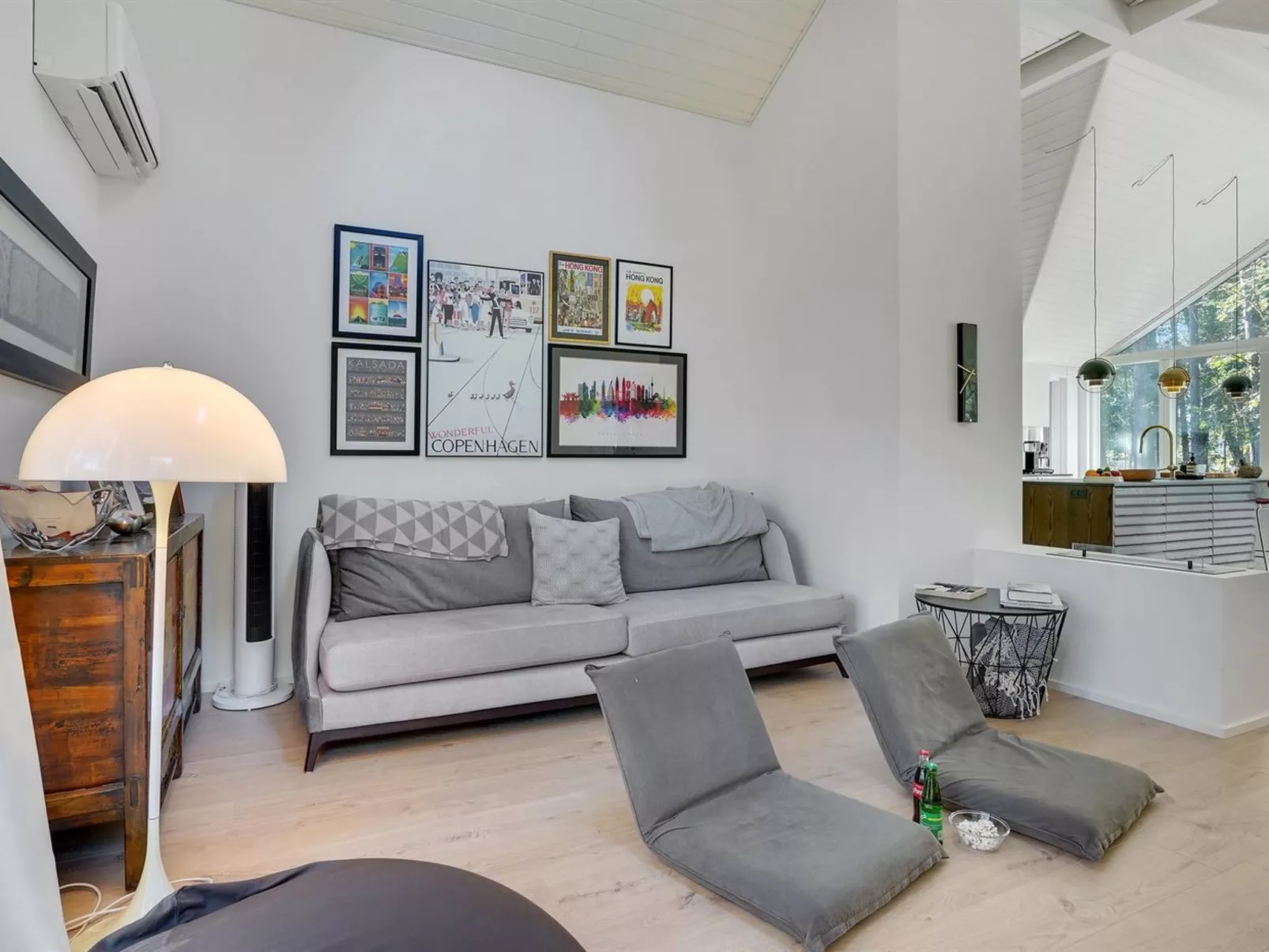 "Iwa" - 475m from the sea-Dedans