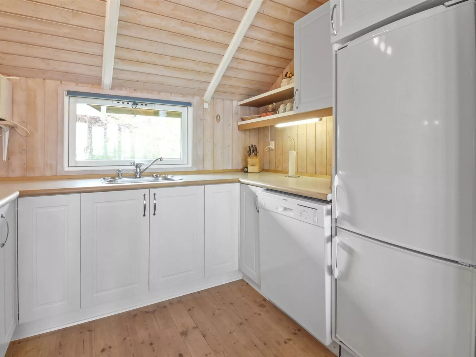 "Pirkka" - 50m to the fjord-Inside