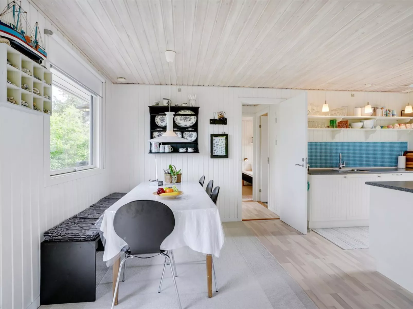 "Angantir" - 700m to the fjord-Dedans