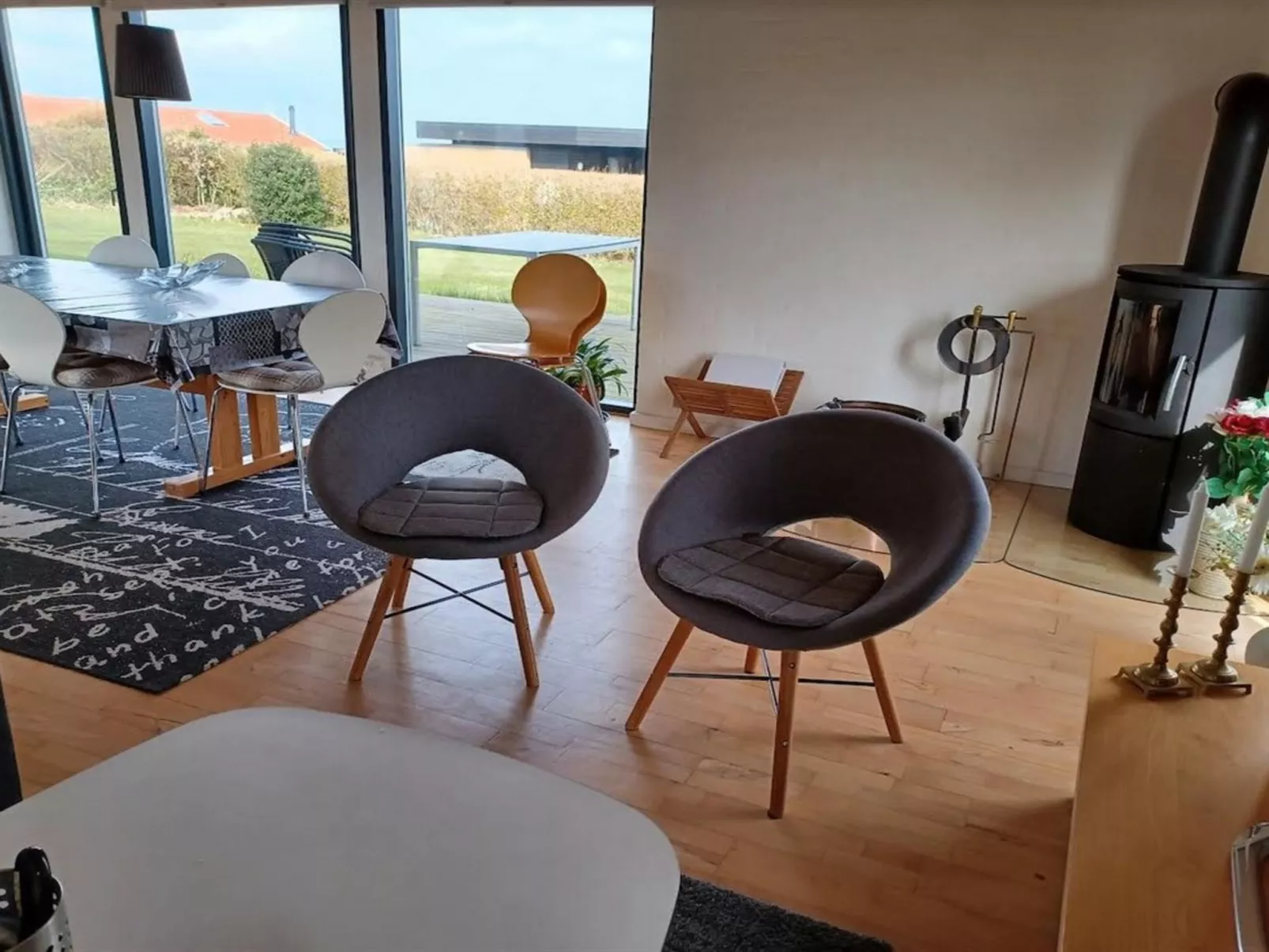 "Kiowa" - 100m from the sea-Dedans