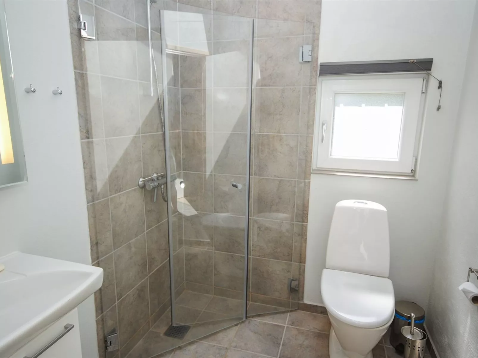 "Heggi" - 900m from the sea-Drinnen