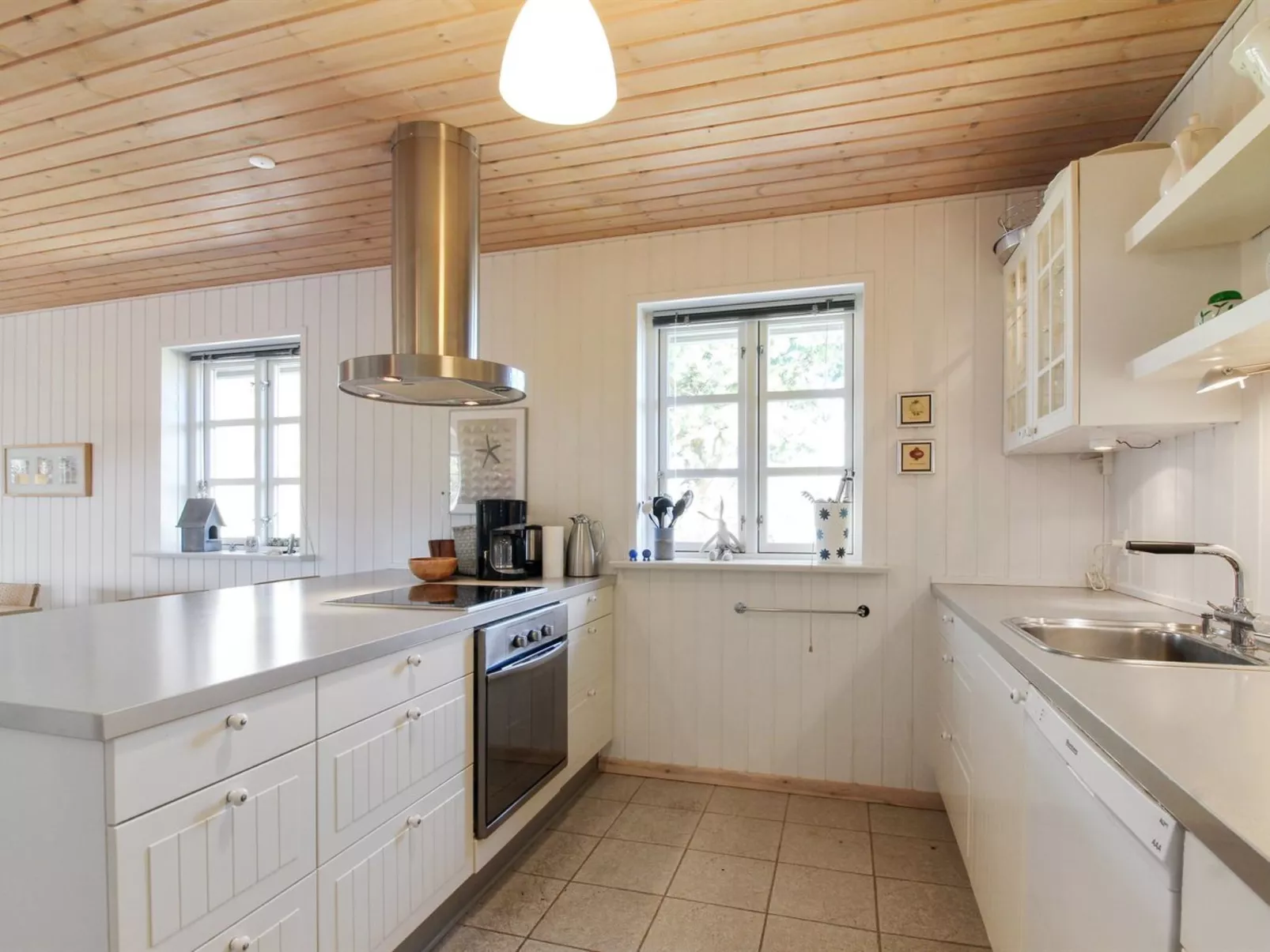 "Othelia" - 1.8km from the sea-Inside