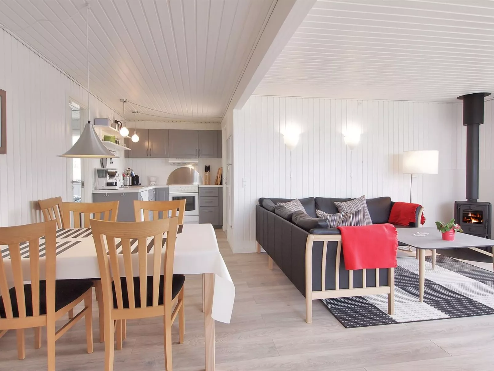 "Bertold" - 20m from the sea-Inside