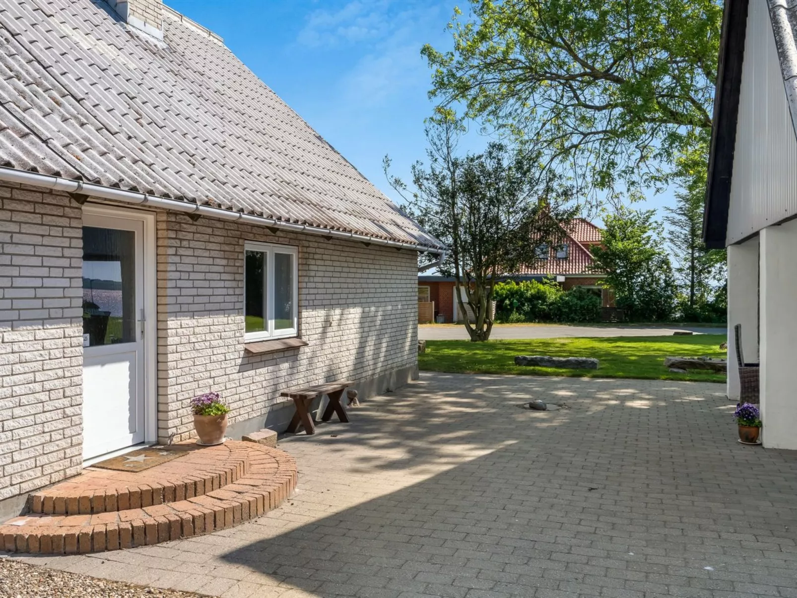 "Kara" - 100m to the fjord-Draußen