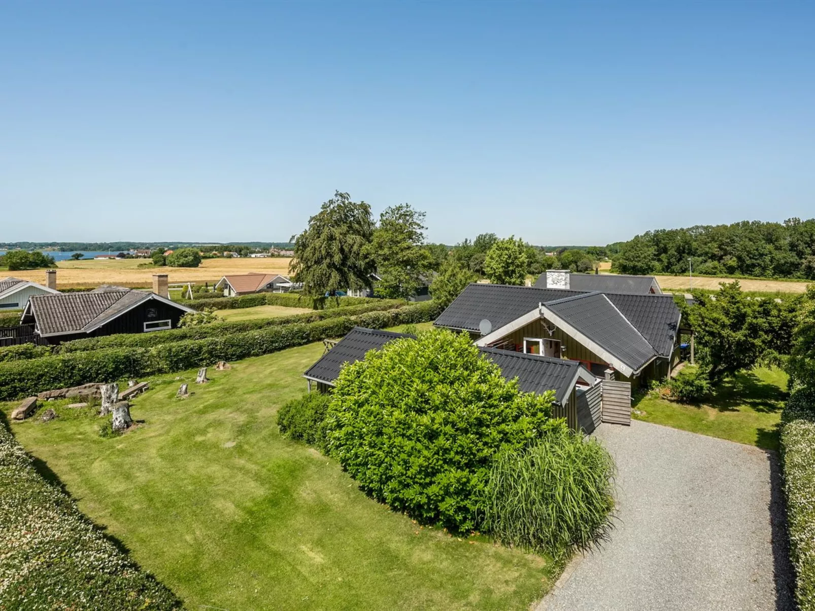 "Ofelia" - 500m to the fjord-Outside