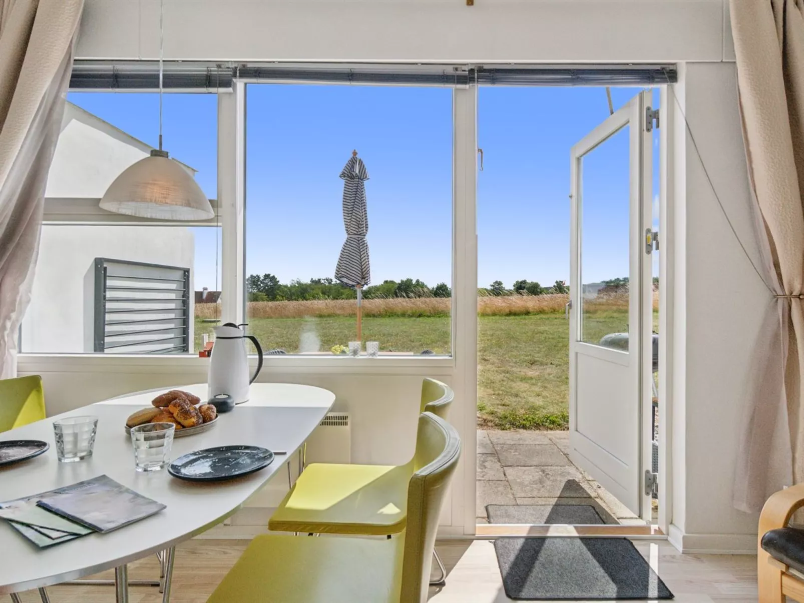 "Mia" - 200m from the sea-Inside