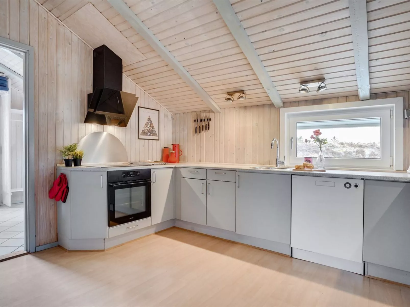 "Tennie" - 300m from the sea-Drinnen