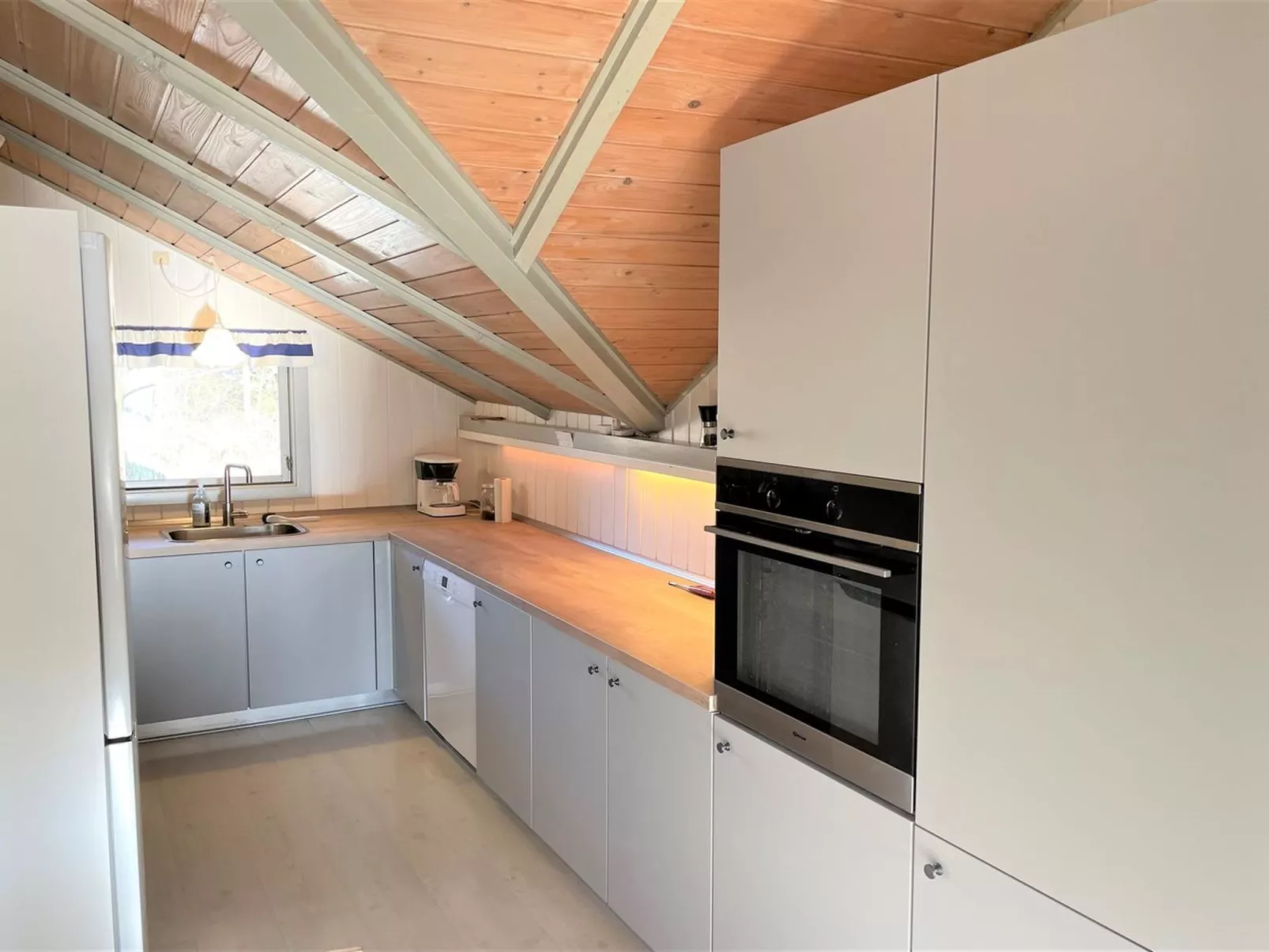 "Erly" - 500m from the sea-Inside