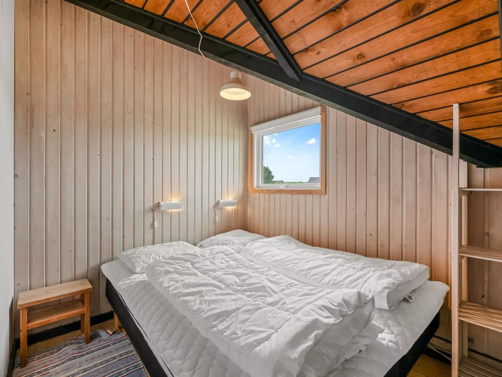 "Hildegart" -  from the sea-Drinnen