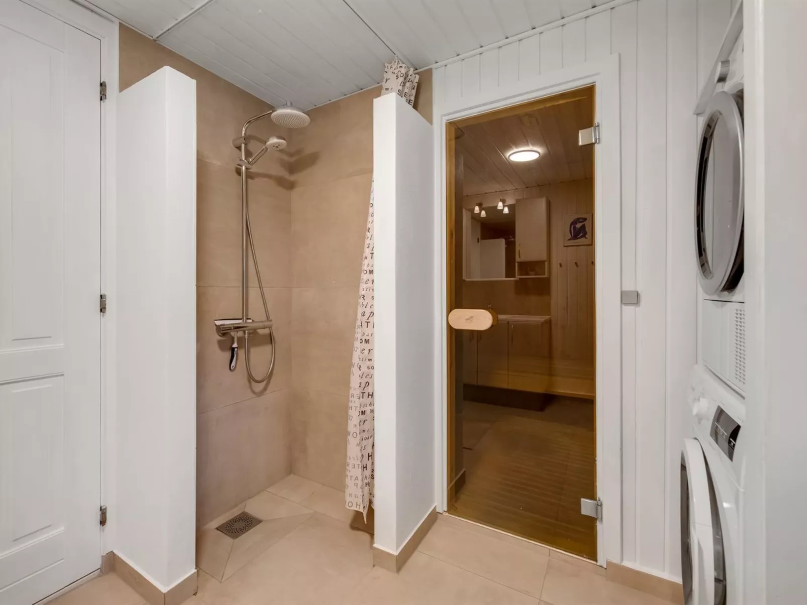 "Patrik" - 1.4km from the sea-Inside