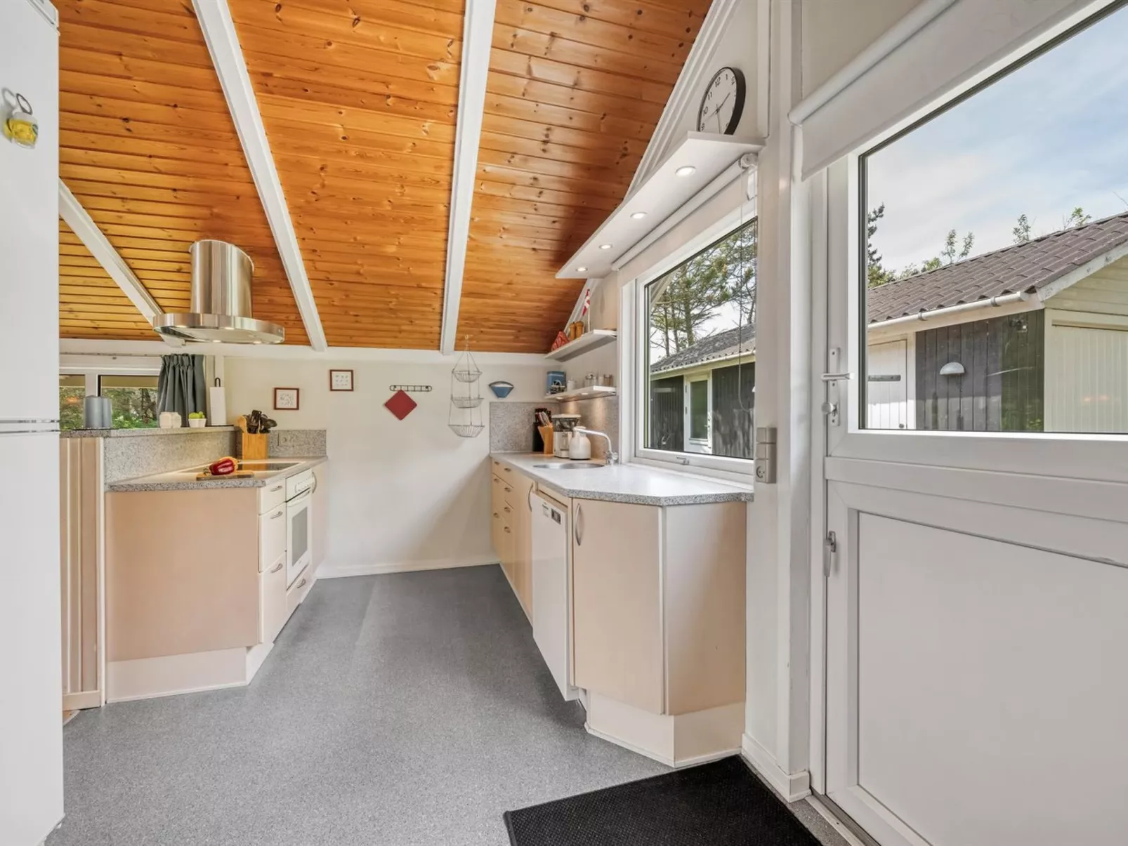 "Penka" - 550m to the fjord-Inside